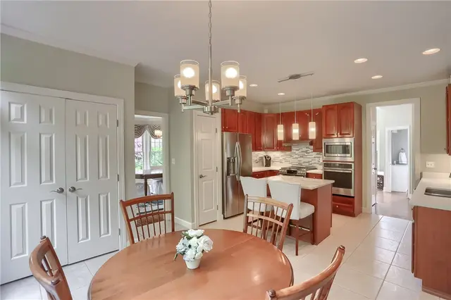 1403 Field Club Ct gallery image 5