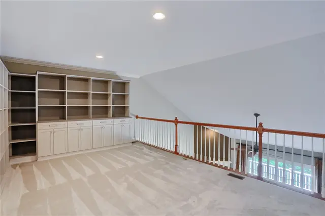 1403 Torrey Pine Drive gallery image 3