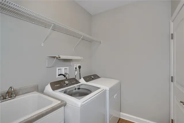1403 Torrey Pine Drive gallery image 20