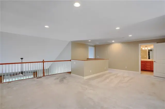 1403 Torrey Pine Drive gallery image 34