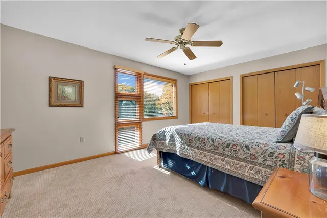 1403 Towne Square Dr gallery image 5