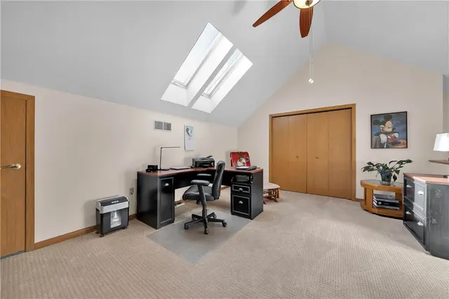 1403 Towne Square Dr gallery image 36