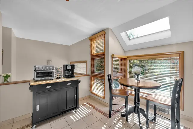 1403 Towne Square Dr gallery image 39