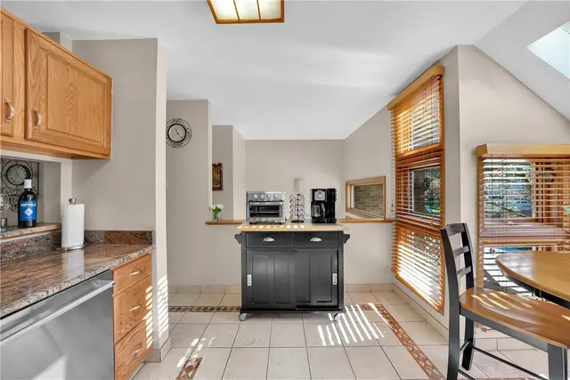 1403 Towne Square Dr gallery image 40