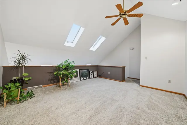 1404 Towne Square Dr gallery image 4