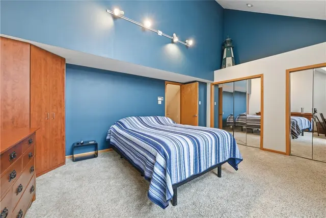 1404 Towne Square Dr gallery image 35