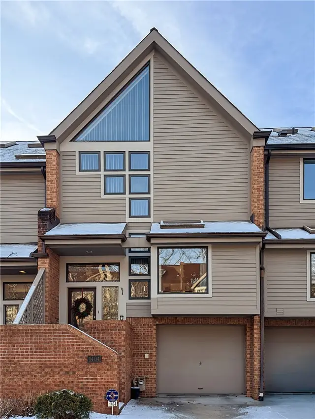 1404 Towne Square Dr