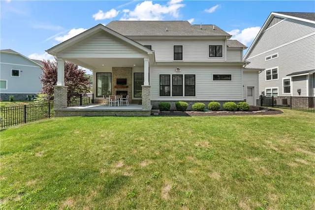 141 Seneca Pl gallery image 4