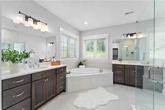 141 Seneca Pl gallery image 17
