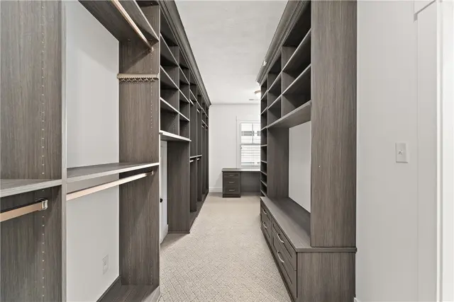 141 Seneca Pl gallery image 18