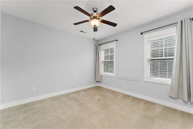 141 Seneca Pl gallery image 22