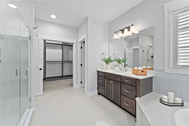 141 Seneca Pl gallery image 29