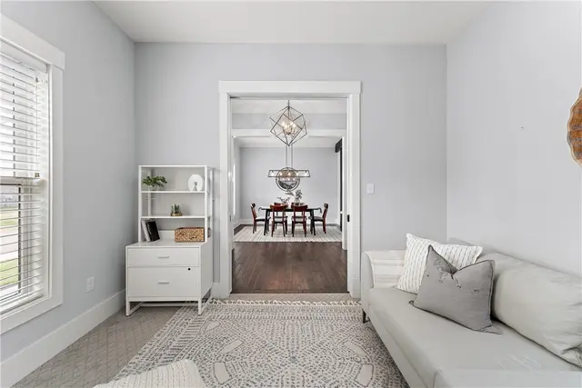 141 Seneca Pl gallery image 35