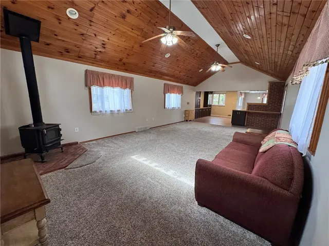 1418 Lakeside Dr gallery image 12