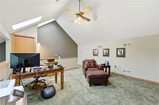1419 Towne Square Dr gallery image 17