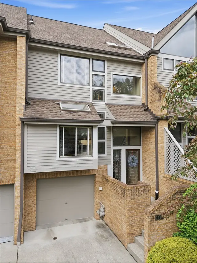 1419 Towne Square Dr gallery image 24
