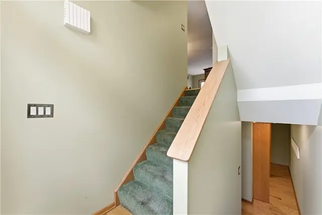1419 Towne Square Dr gallery image 36