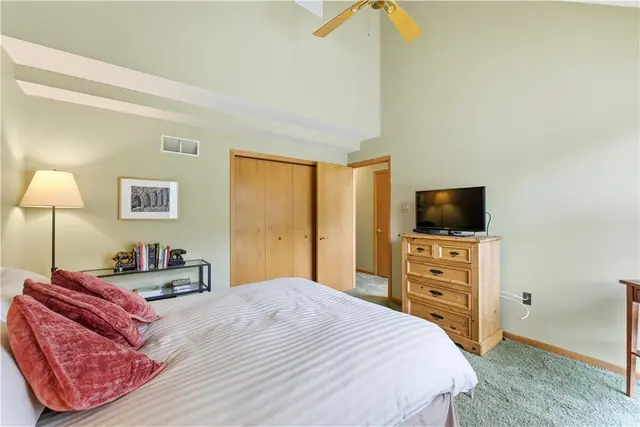 1419 Towne Square Dr gallery image 47