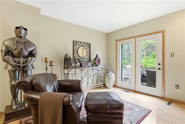 1419 Towne Square Dr gallery image 48
