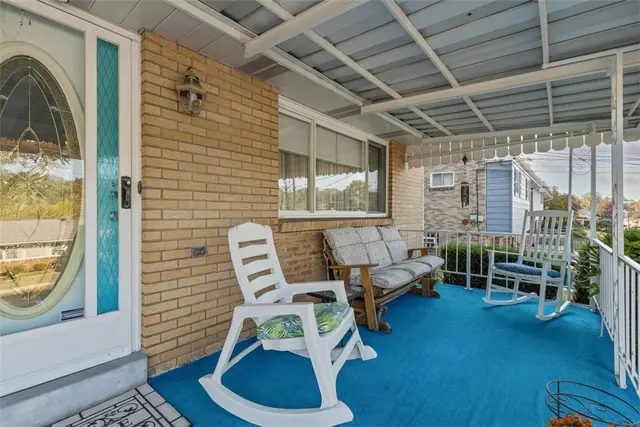 142 Donmor Drive gallery image 2