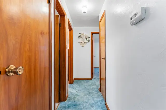 142 Donmor Drive gallery image 13