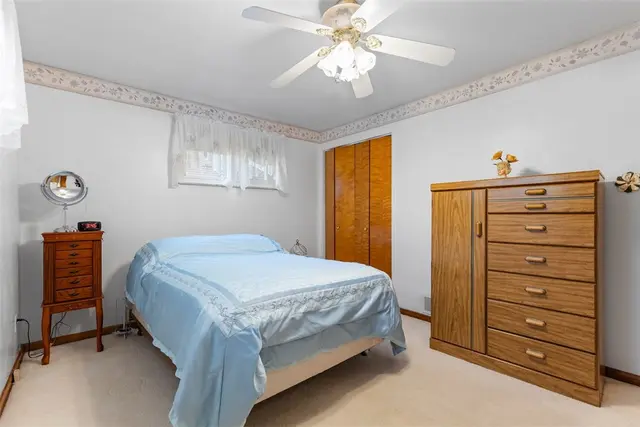 142 Donmor Drive gallery image 16