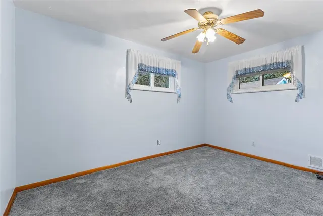 142 Donmor Drive gallery image 18