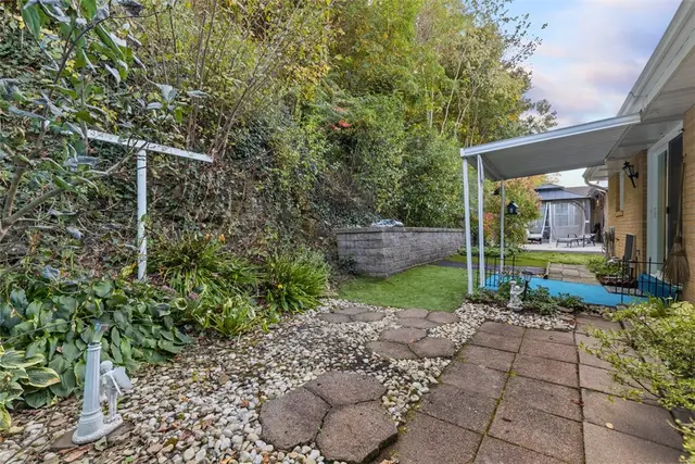 142 Donmor Drive gallery image 32