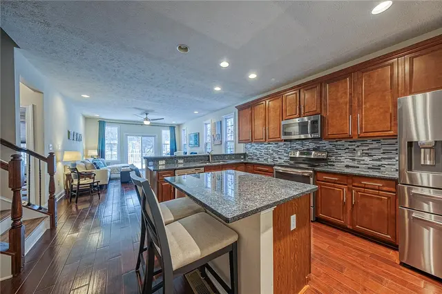 142 DORSCH DRIVE gallery image 2