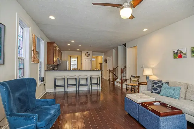 142 DORSCH DRIVE gallery image 7