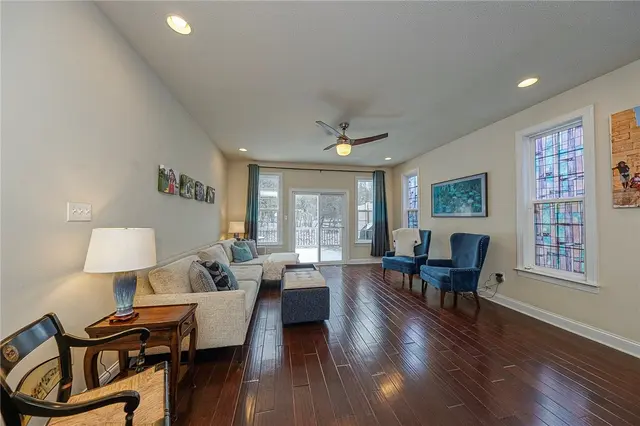 142 DORSCH DRIVE gallery image 11