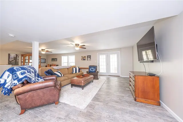 142 DORSCH DRIVE gallery image 24