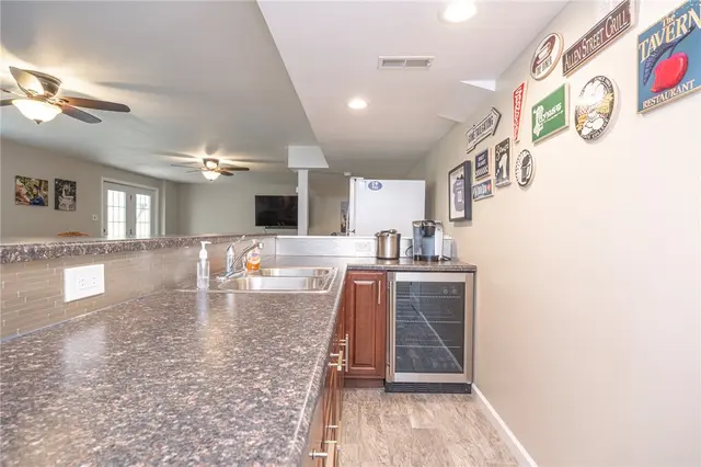 142 DORSCH DRIVE gallery image 30