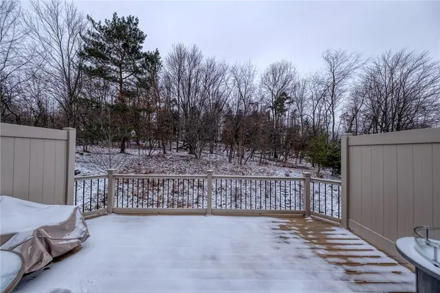 142 DORSCH DRIVE gallery image 33