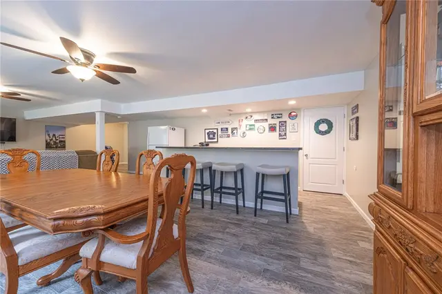 142 DORSCH DRIVE gallery image 42