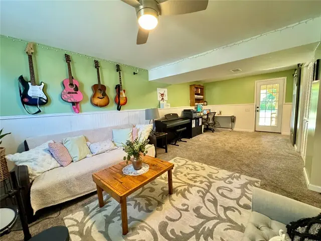 142 Partridge Run Rd gallery image 4