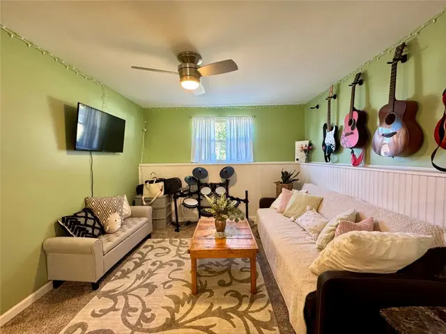 142 Partridge Run Rd gallery image 8