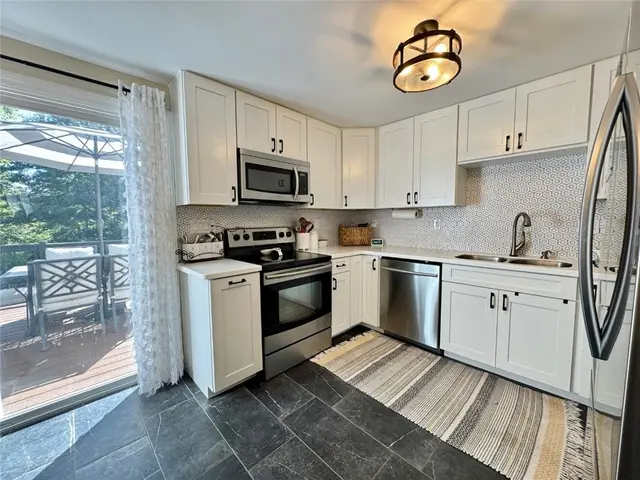 142 Partridge Run Rd gallery image 9