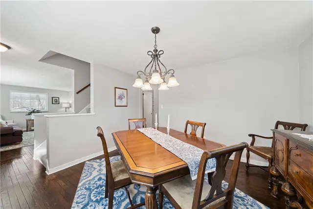1421 Lakeside Drive gallery image 18