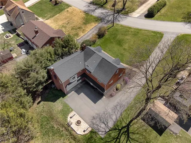 1421 Lakeside Drive gallery image 20