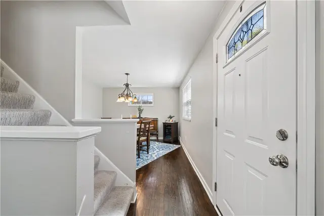 1421 Lakeside Drive gallery image 32