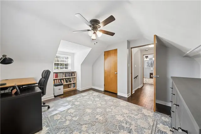 1421 Lakeside Drive gallery image 35