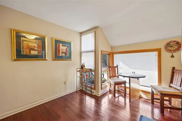 1423 Towne Square Dr gallery image 23