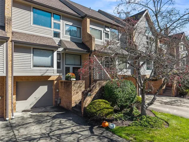 1423 Towne Square Dr