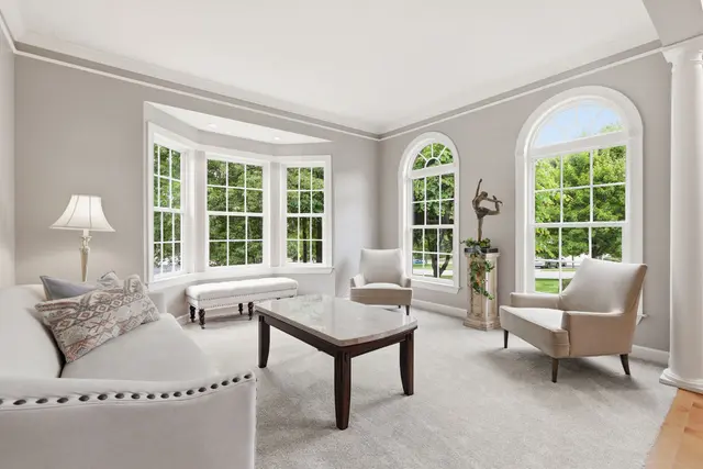 1429 Mystic Valley DRIVE gallery image 3