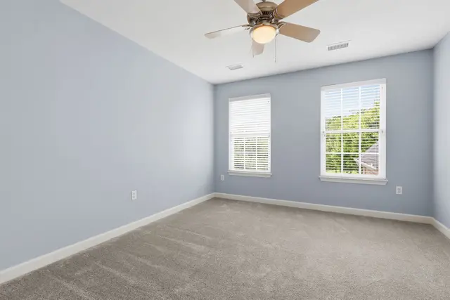 1429 Mystic Valley DRIVE gallery image 8
