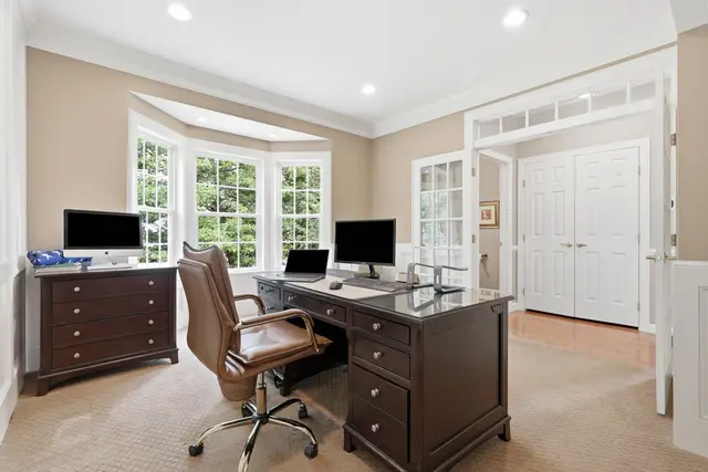 1429 Mystic Valley DRIVE gallery image 20