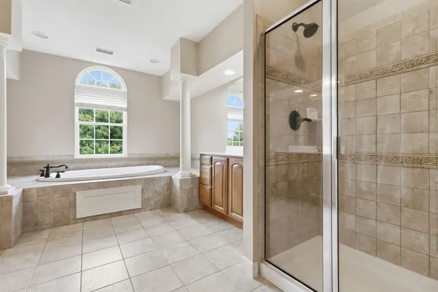 1429 Mystic Valley DRIVE gallery image 21