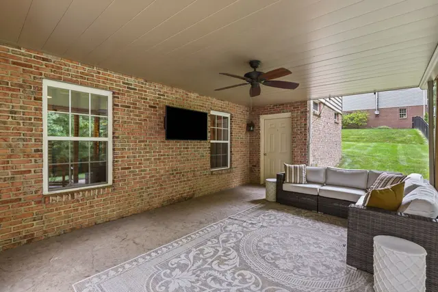1429 Mystic Valley DRIVE gallery image 25