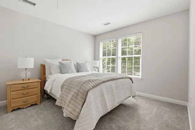 1429 Mystic Valley DRIVE gallery image 37